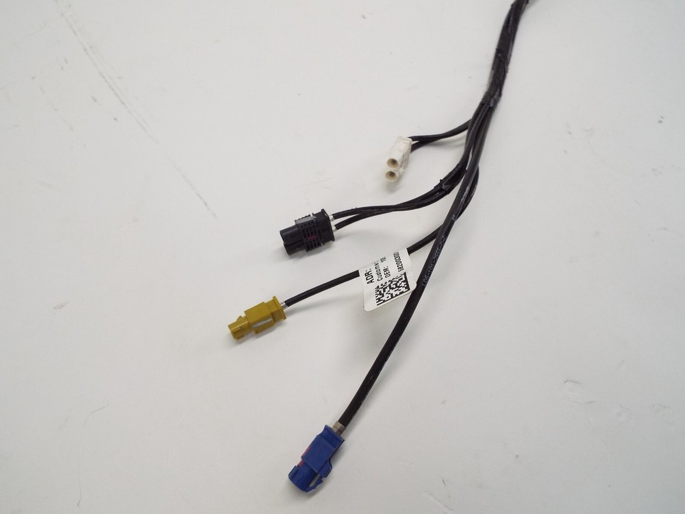 TESLA MODEL S LEFT LIFTGATE HARNESS 2004429-01-A