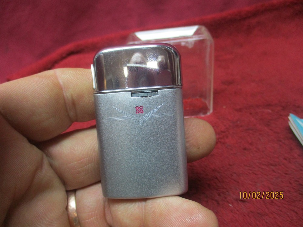 Vintage Ronson VaraFlame Windlite Lighter, Original NOS