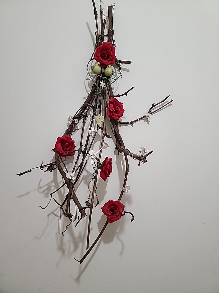 Grape Vine Swag With Roses