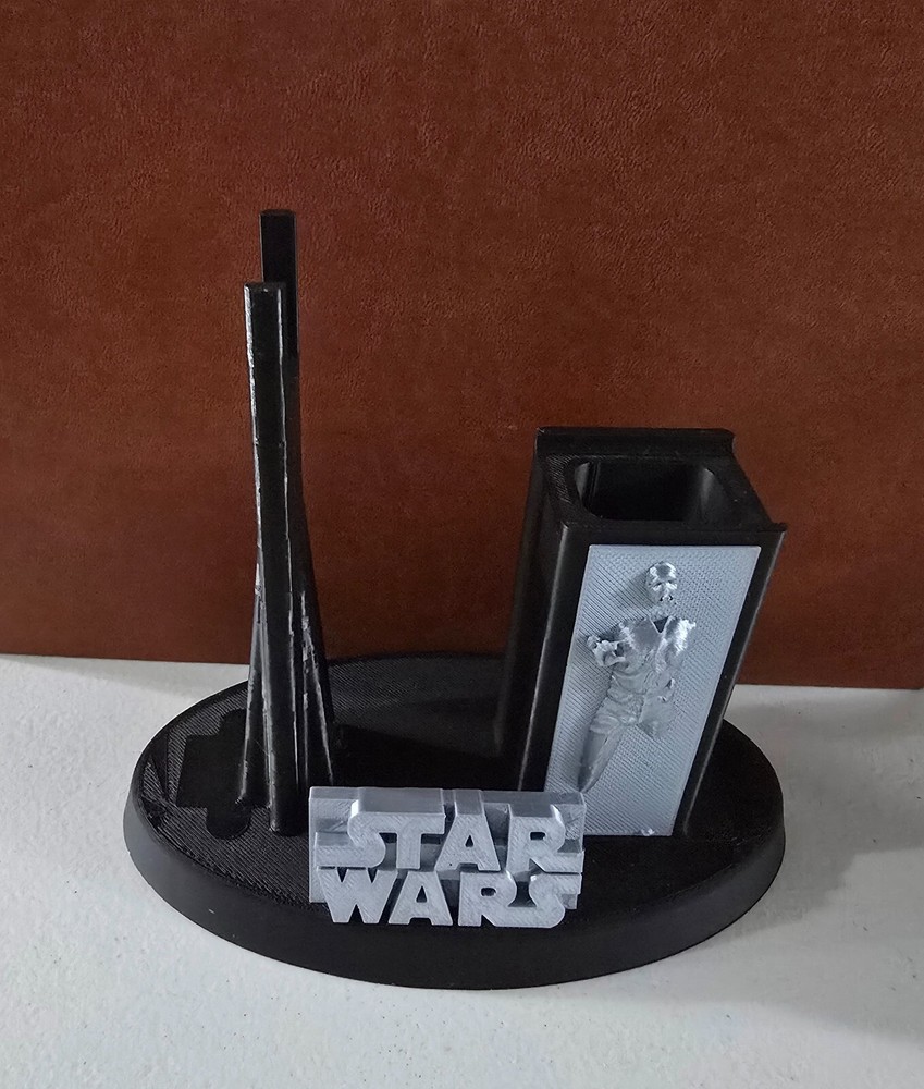 Han Solo DL-44 Blaster 3D Blaster Stand