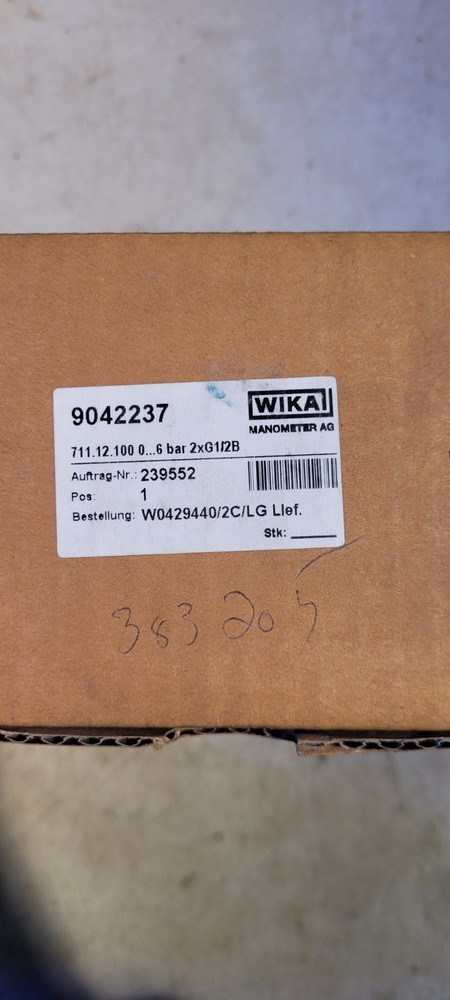 WIKA Model 711.12.100 Diffefrential Pressure Gage