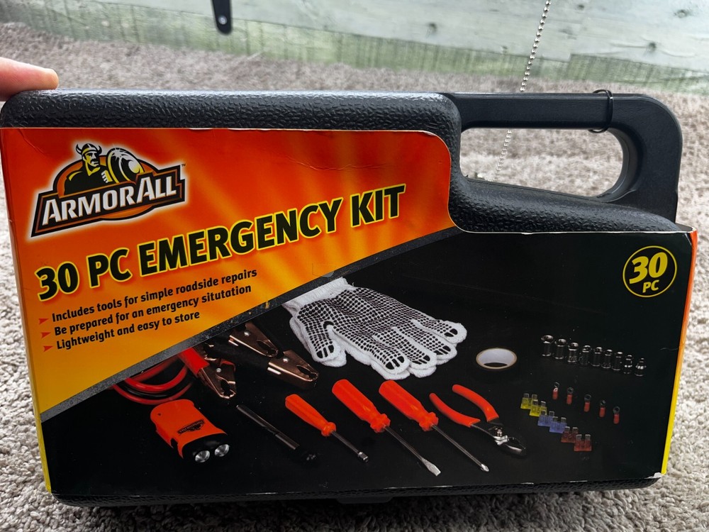 ArmorAll 30-Pieces Roadside Emergency Kit 273447