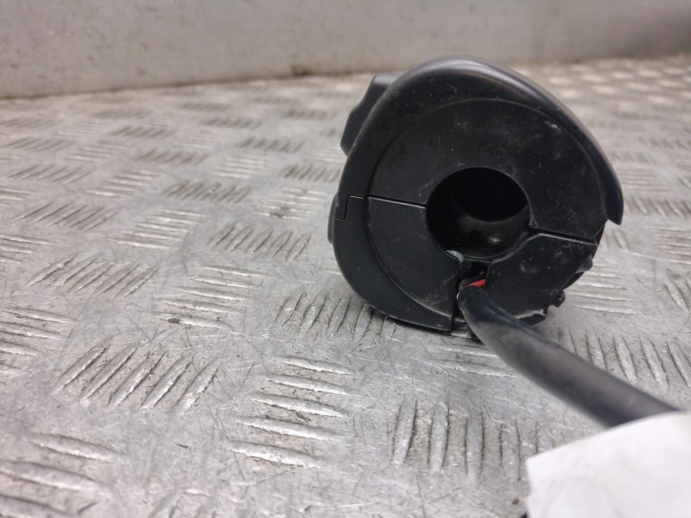 2018 HARLEY DAVIDSON XL 883 L SUPERLOW 17 Left Hand Switch Gear