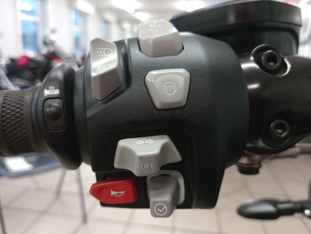 2021 TRIUMPH ROCKET 3 ROCKET 3 GT TRIPLE BLACK LEFT SWITCH GEAR