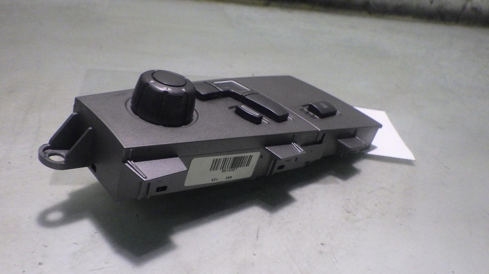 02 BMW 745i PASSENGER SIDE SEAT CONTROLS