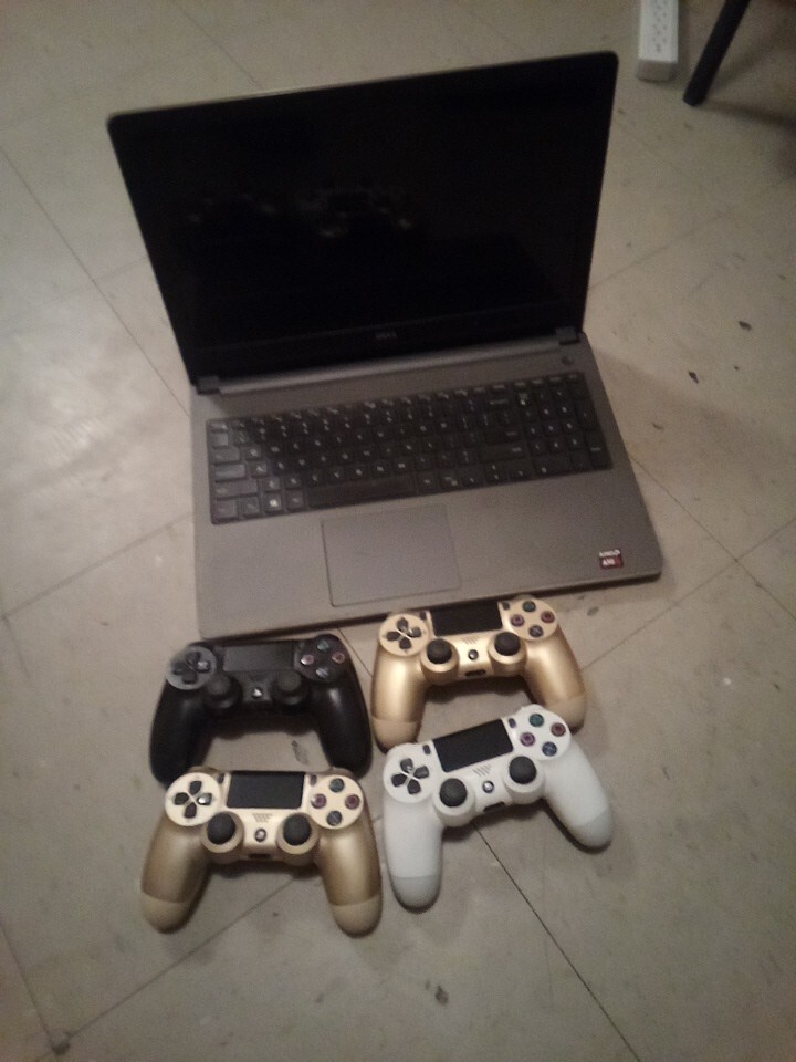 Laptop Dell Inspired And PS4 Controllers