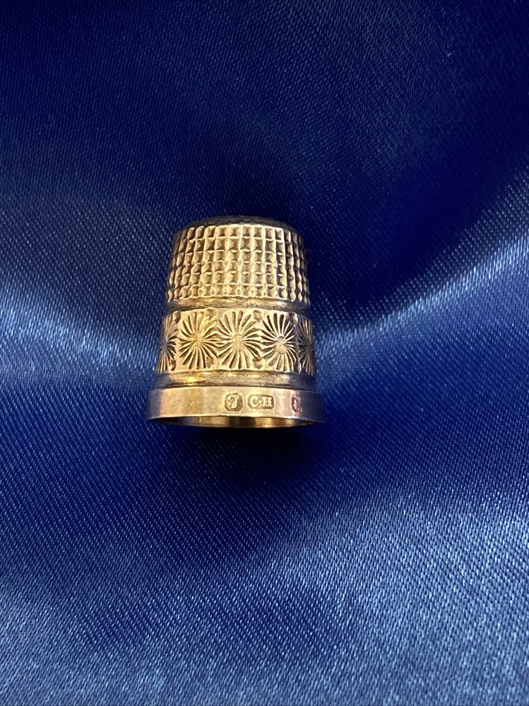 Early 1900’s Chester Hallmark Charles Horner SOLID SILVER THIMBLE No:7