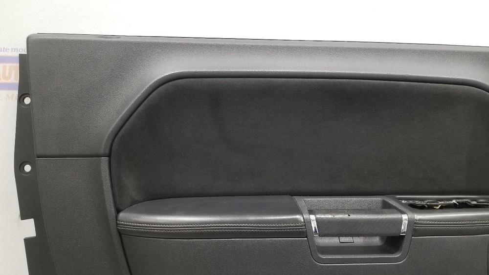 09 DODGE CHALLENGER SRT8 INTERIOR DOOR TRIM PANEL LEFT DRIVER BLACK