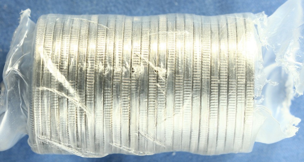 Canada 2011 Mint Roll - Toonies ($ 2.00) - Normal Polar Bear Reverse