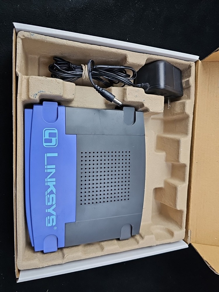 Cisco Linksys BEFSR41 Ver 4 Etherfast Cable/DSL Router w/ 4 Port Switch