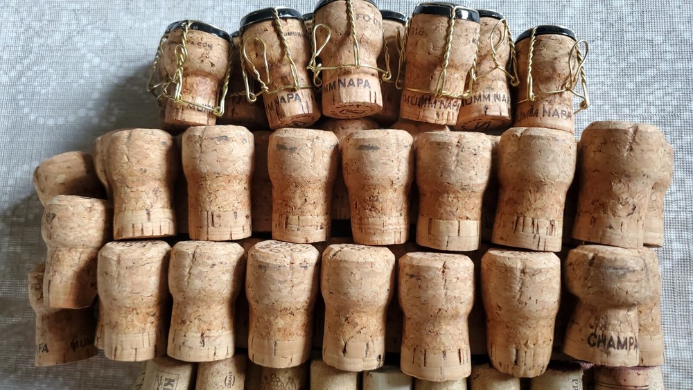 Assorted , Used Wine Corks, Recycled Corks, For School Projects Or Arts And...