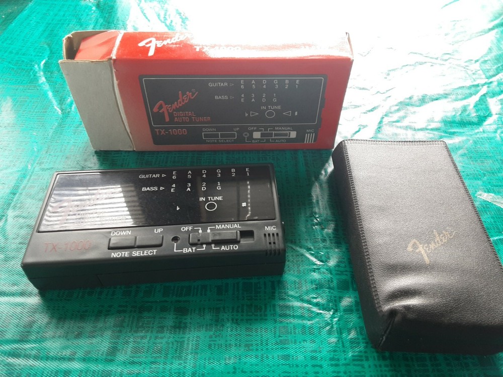 Fender  TX-1000 Digital Auto Tuner