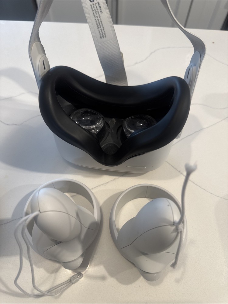 Meta Quest 3S Virtual Reality Headset 128GB