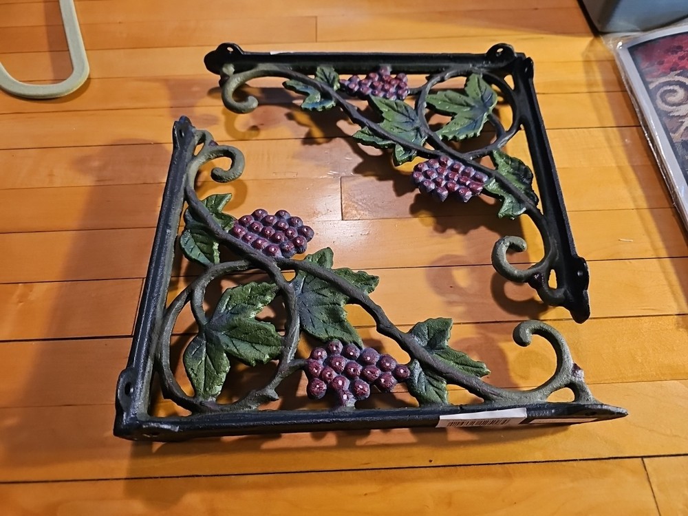 2 Heavy Cast Iron Shelf Bracket Grape Leaf Heavy Cast Iron