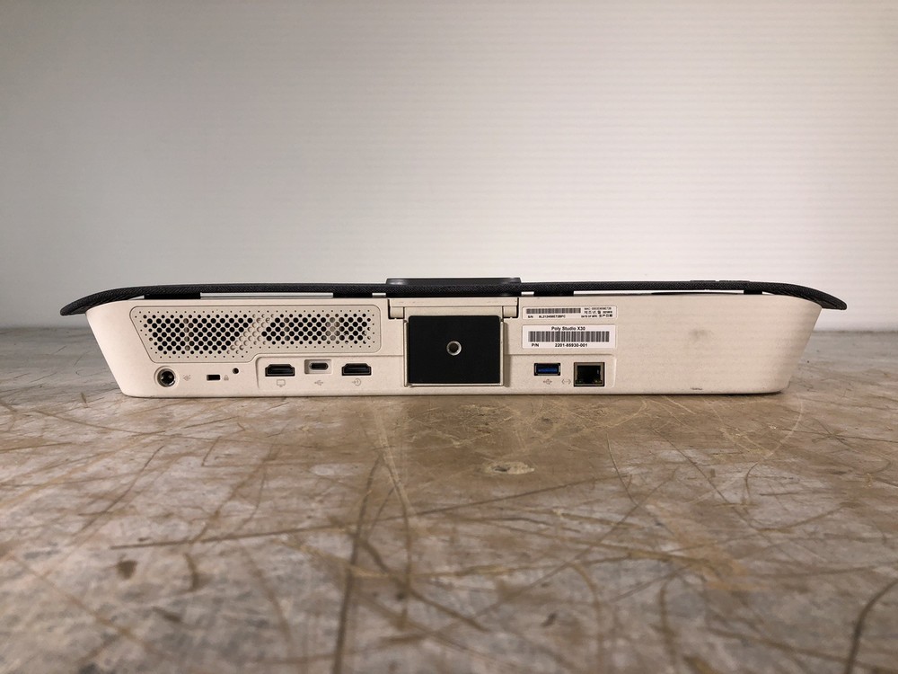 POLY STUDIO X30 ALL-IN-ONE VIDEO BAR