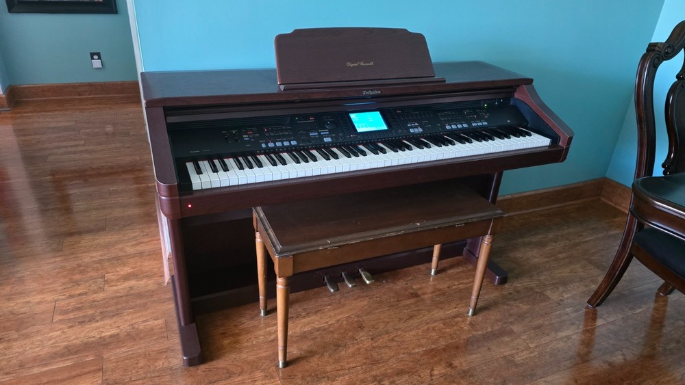Technics Digital Piano Ensemble SX-PR702