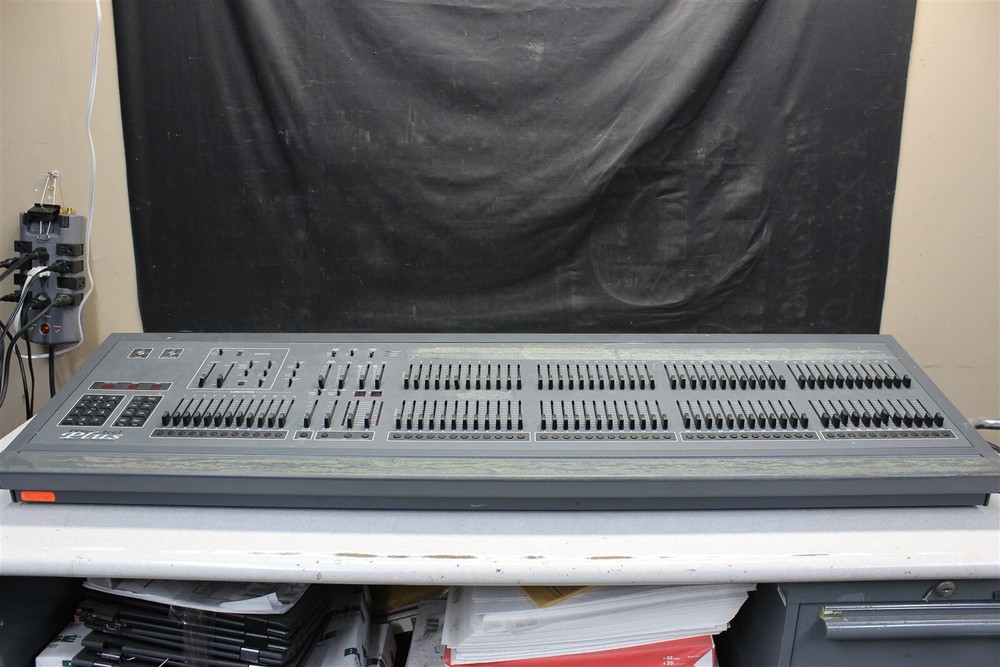 Electronics Diversified Minstrel Plus Lighting Controller