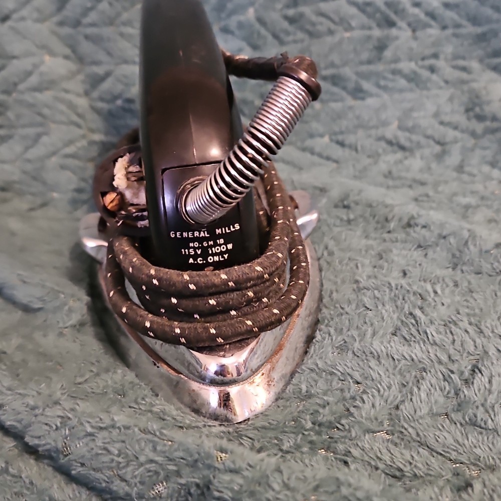 Vintage General Mills Electric Iron Adjustable Chrome Silver **Unknown condition
