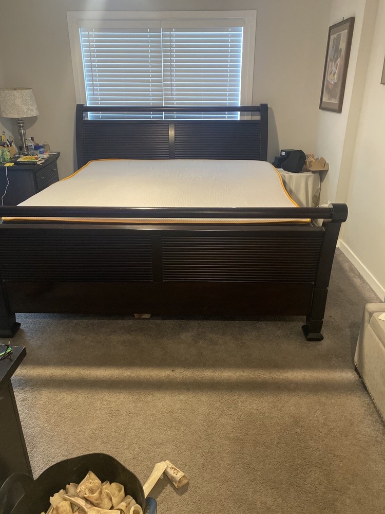 solid mahogany Bedroom Set 5pc made In Antigua.