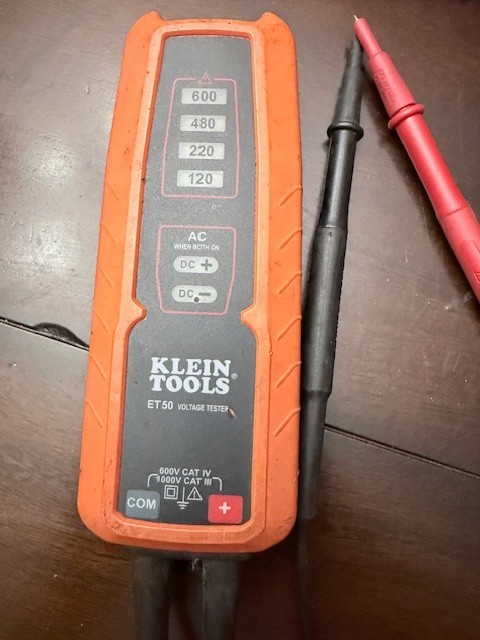 Klein Tools ET50 Electronic AC/DC Voltage Tester