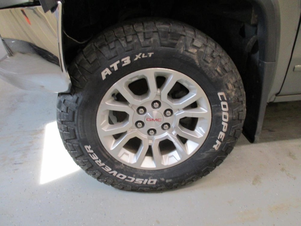 SIERRA150 2017 High Mounted Stop Light 1683688