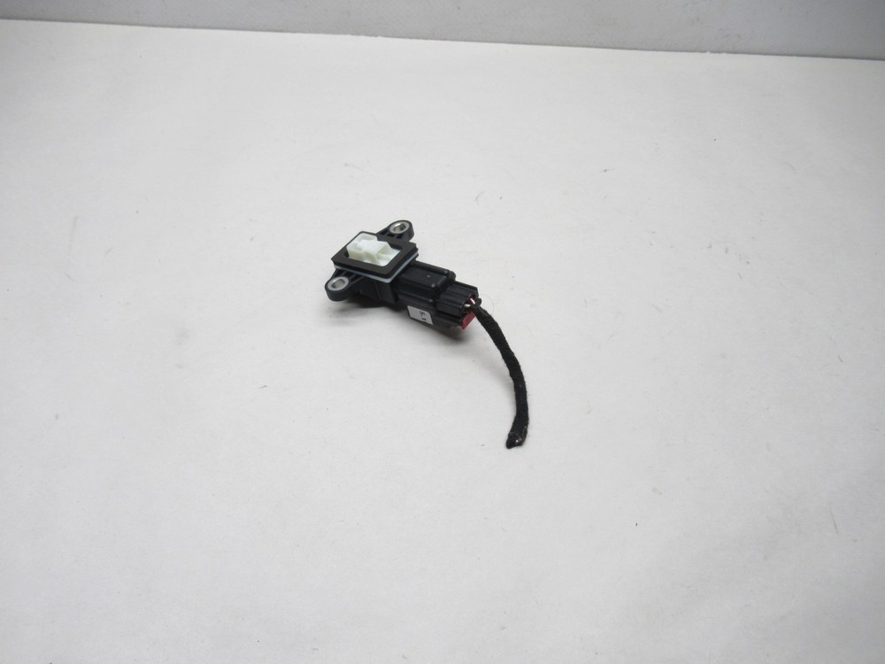 2016-2018 Mazda 3 Front Sensor GMC8-57KC0A OEM