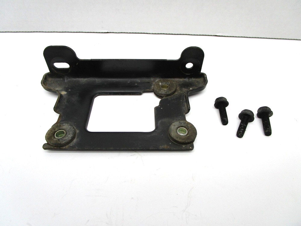 96 OLDSMOBILE 98 NINETY-EIGHT CRUISE CONTROL MODULE BRACKET OEM