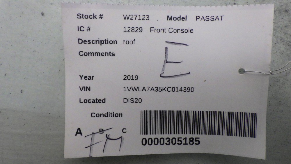 19 VOLKSWAGEN PASSAT Front Console roof