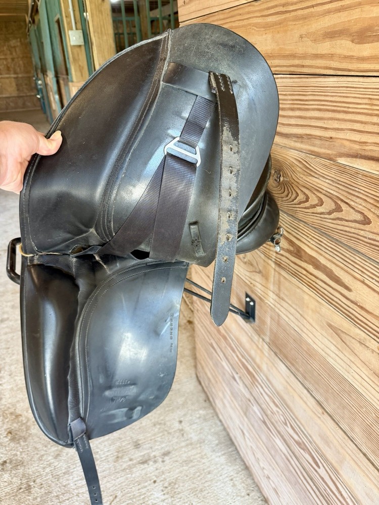 Windsor Elite Dressage Saddle 17.5" Black Spring Tree Flexible Points