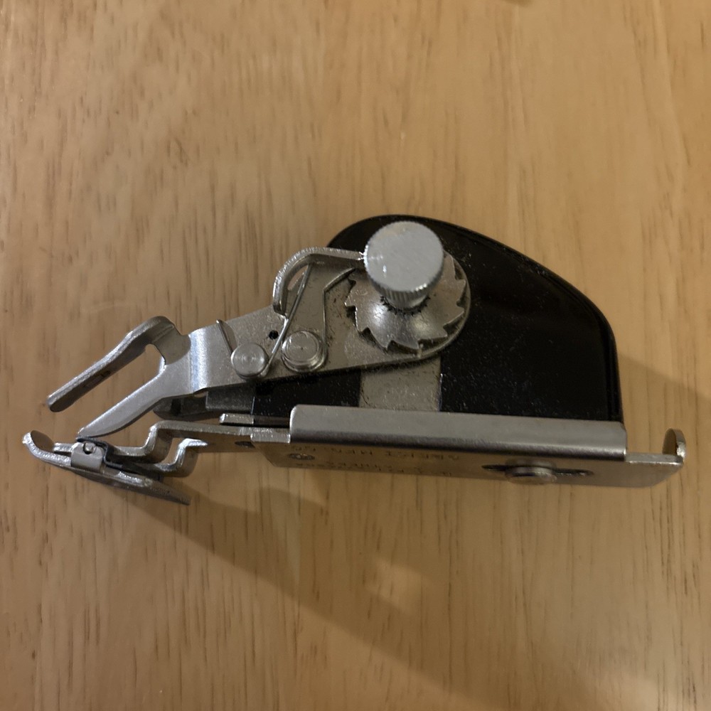 Greist Decorative Zigzagger Vintage Style #1