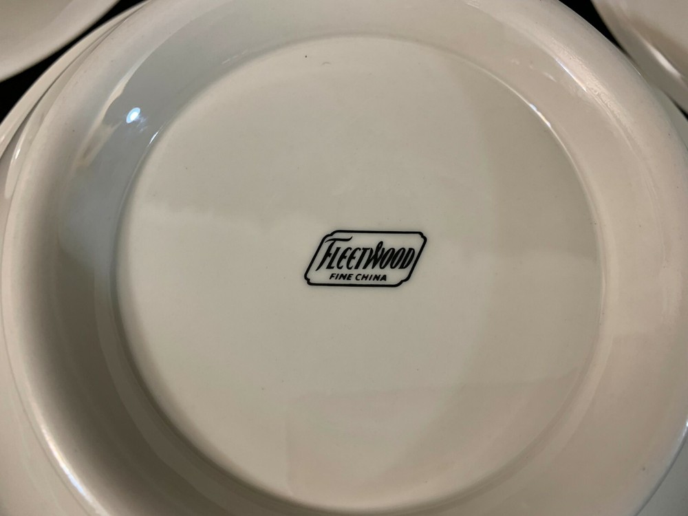 Fleet "WHISPERING WHEAT" Platinum ~ Serving Bowls (2) 7 3/4" ~ (1) 9 1/4" Flared