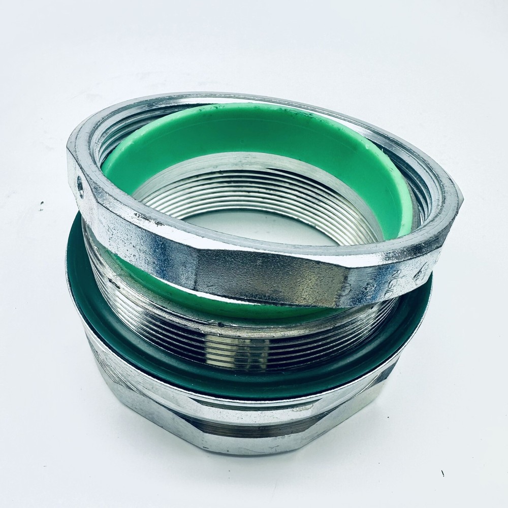 4" Threaded Hub insulated end, metallic rigid