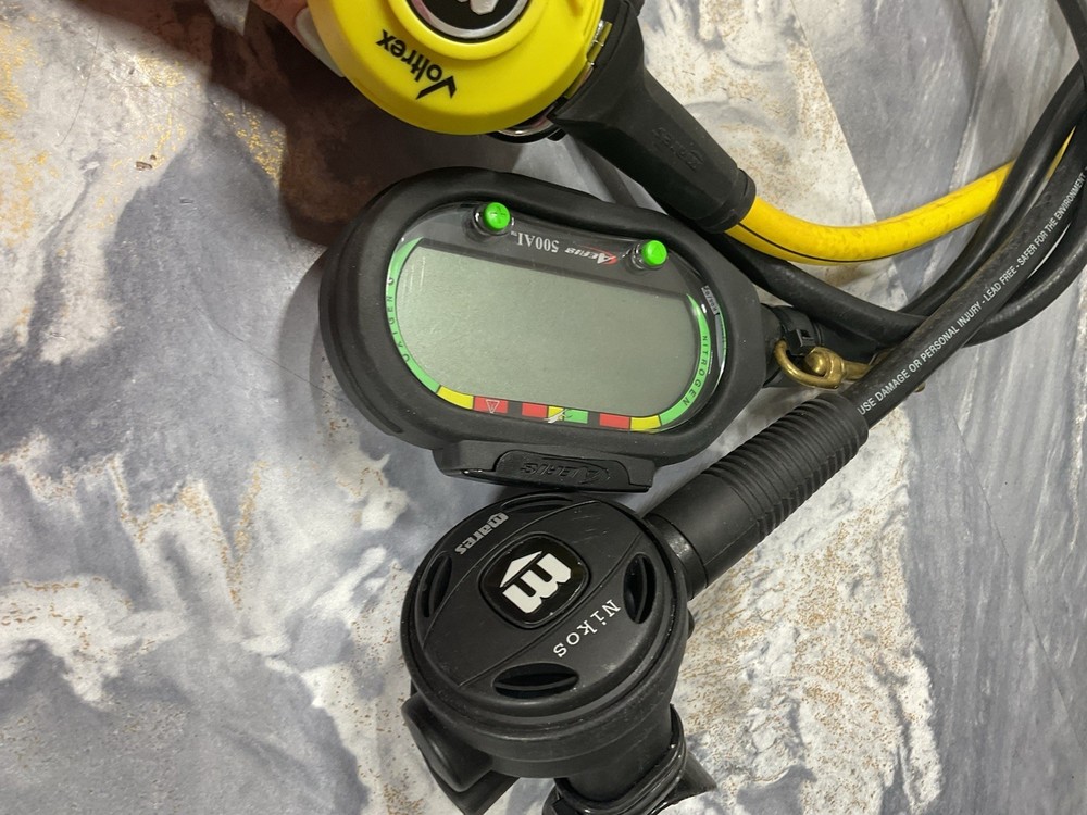 Aeris500AI Complete SCUBA Regulator + Computer Setup Voltrex Mares /Nikos Mares