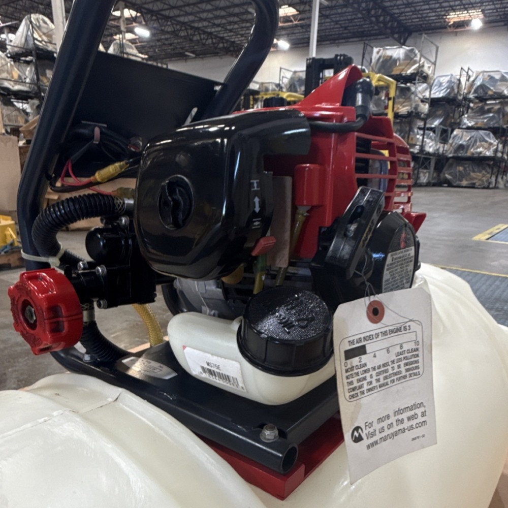 Maruyama MS75E Sprayer with Tank and Hose