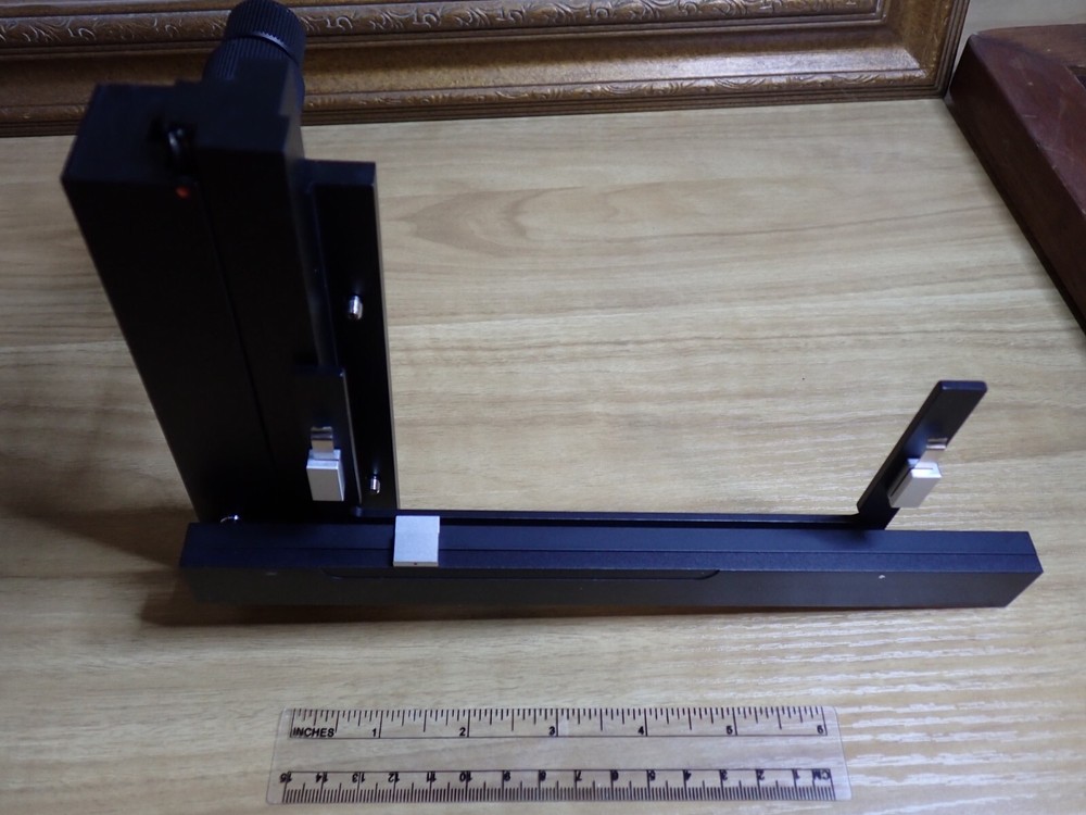 DMIL inverted microscope accessory, slide guide. Ne