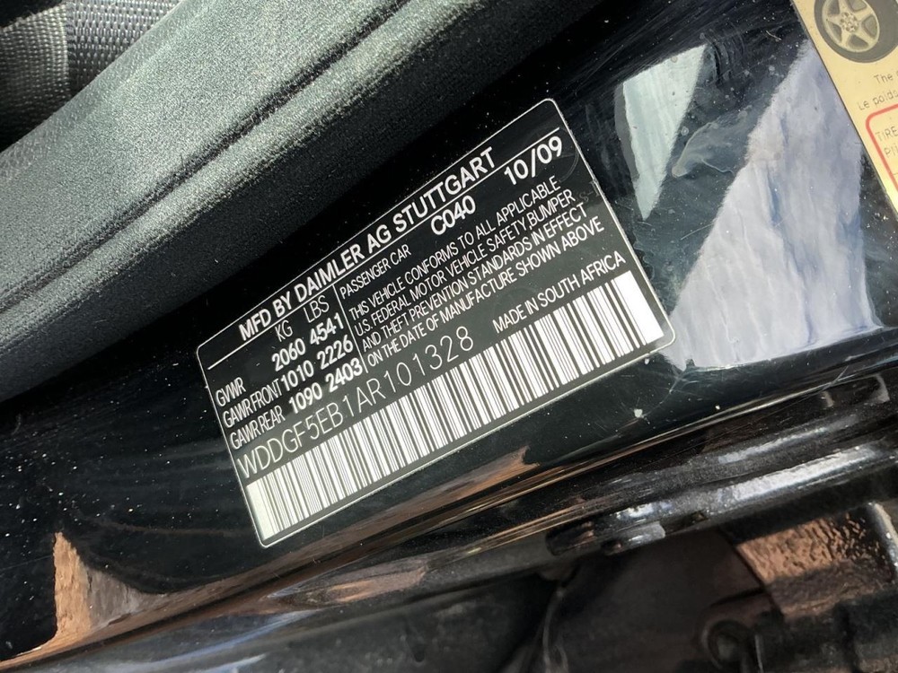 C220 2010 Glove Box 4945510