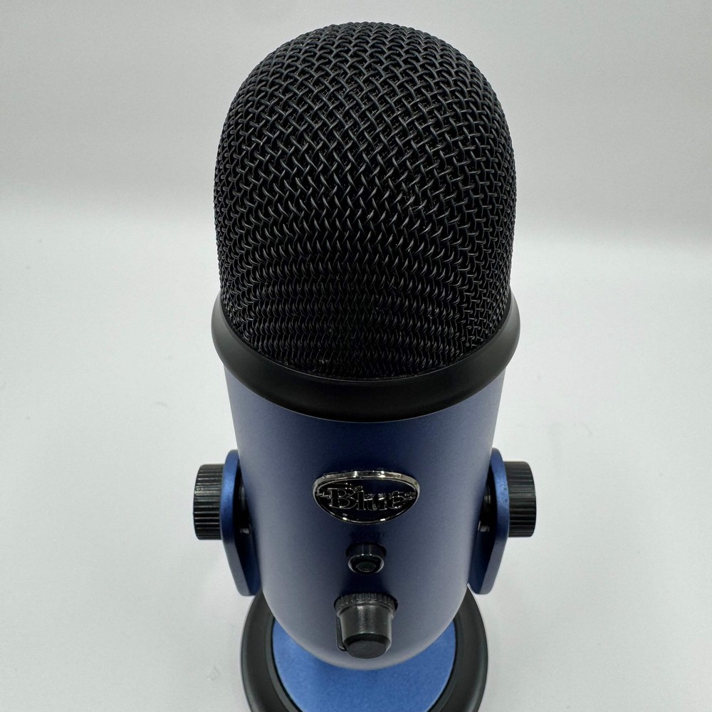 Logitech Blue Yeti Professional Multi-Pattern USB Condenser Microphone