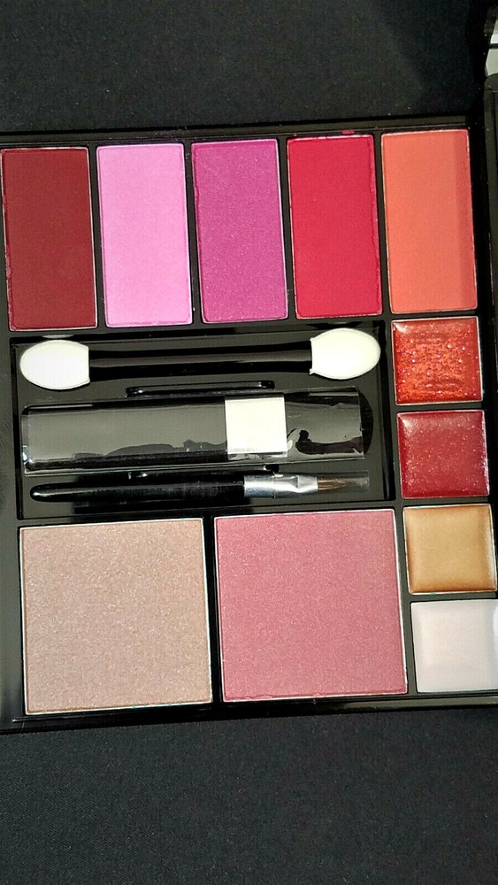 Avon True Colors MakeUp Case With Mirror Assorted Colors Holiday