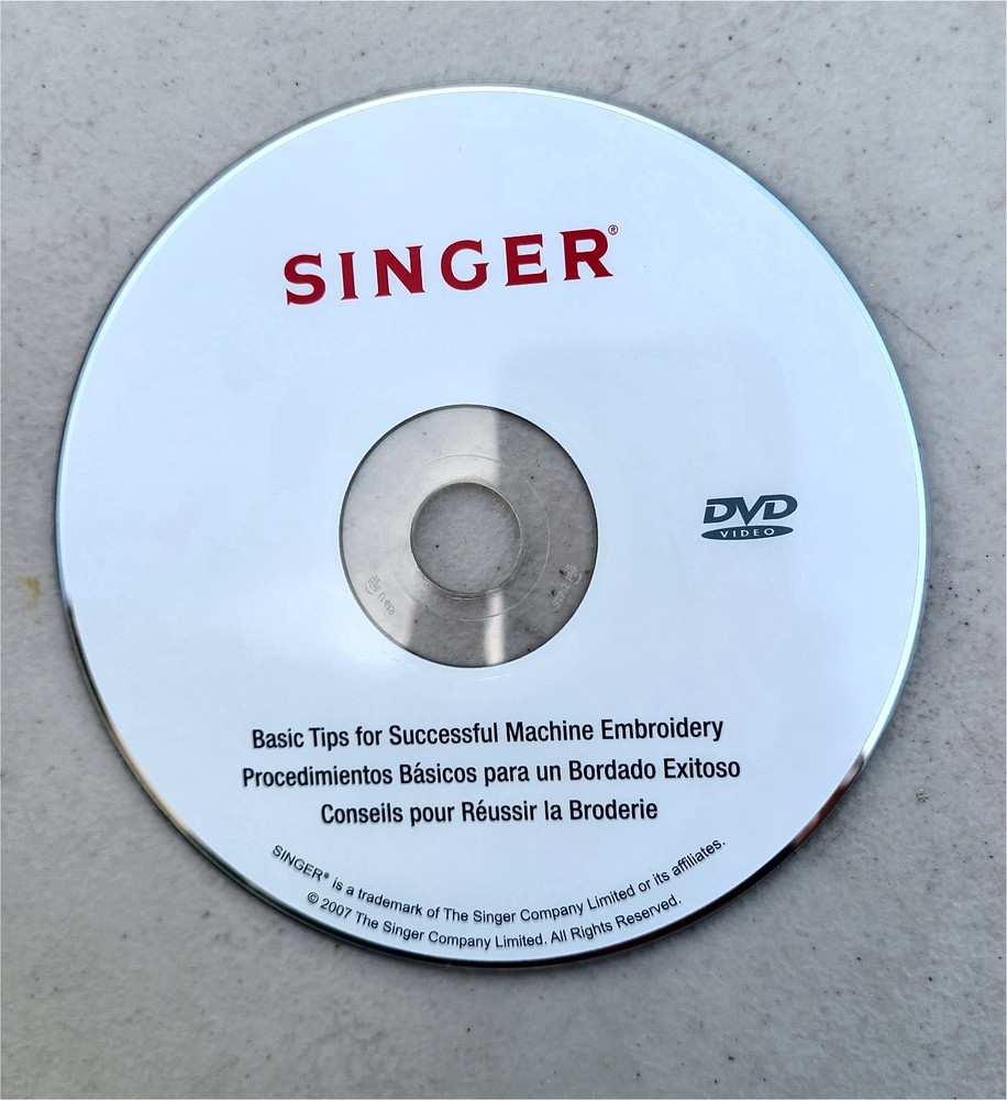 SINGER SEWING MACHINE MODEL CE-250 - EMBROIDERING UNIT