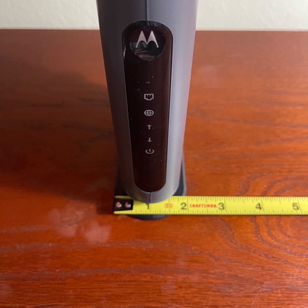 MOTOROLA 16x4 DOCSIS 3.0 Cable Modem - Model MB7420 - READ description...