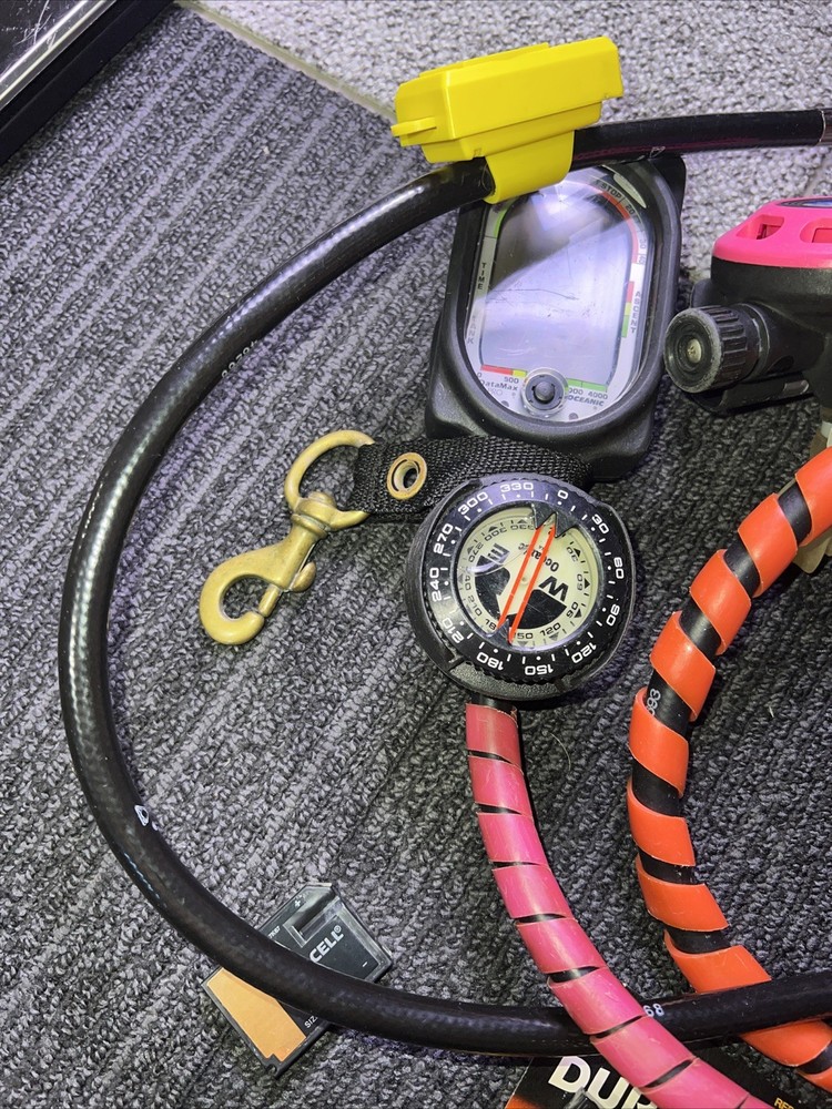 Scuba Set Oceanic DataMax Pro Dive Computer/Depth Gauge/Dive Timer/MaxDepth used
