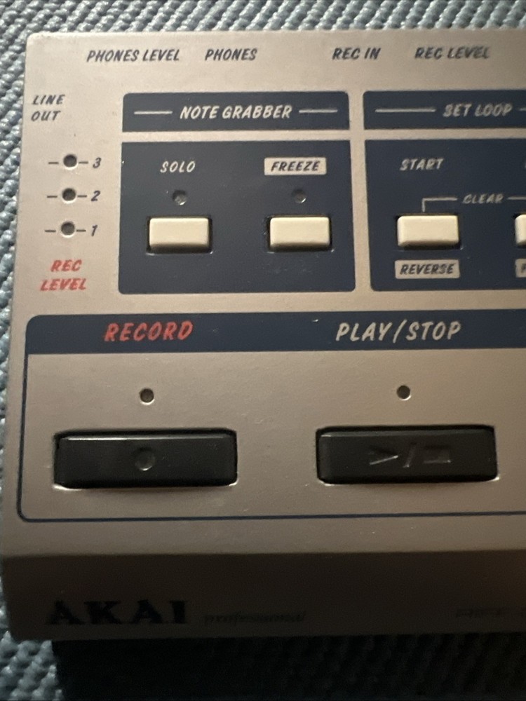 Akai U400 Riff-O-Matic Variable Tempo Phrase Lo-Fi Sampler
