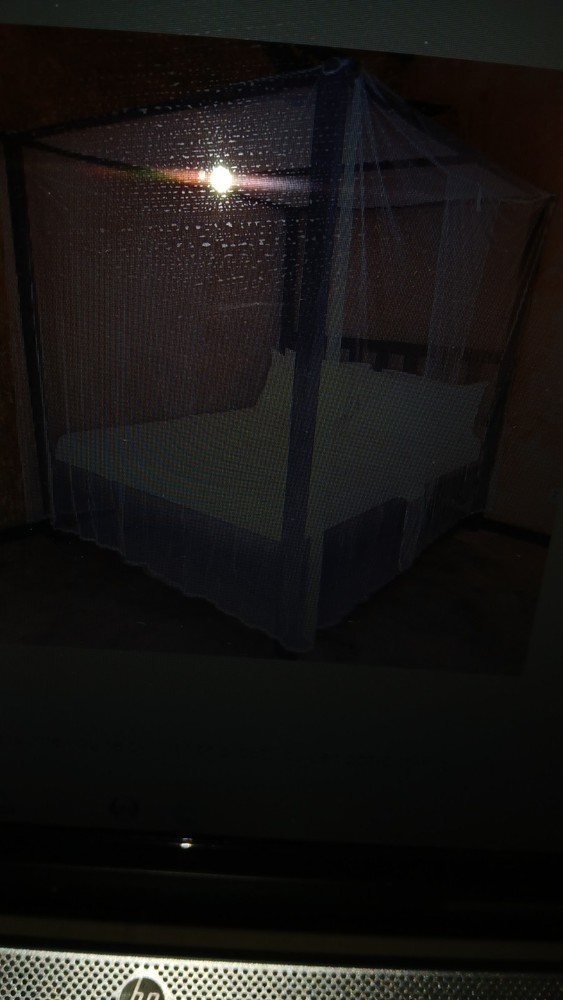 UNIVERSAL BACKPACKERS- REACTANGULAR MOSQUITO NET- 79" X 71" X 71" - NEW- WHITE