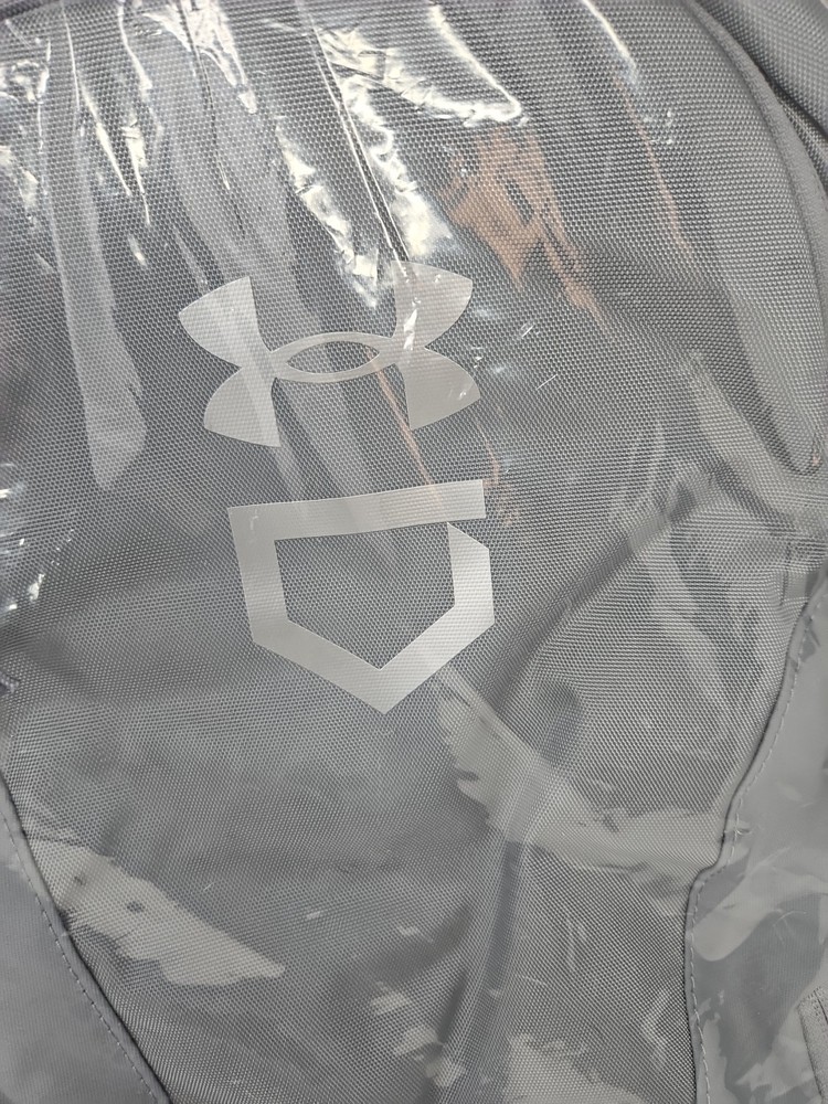 Under Armour Yard Backpack 2.0, Silver, New In Bag