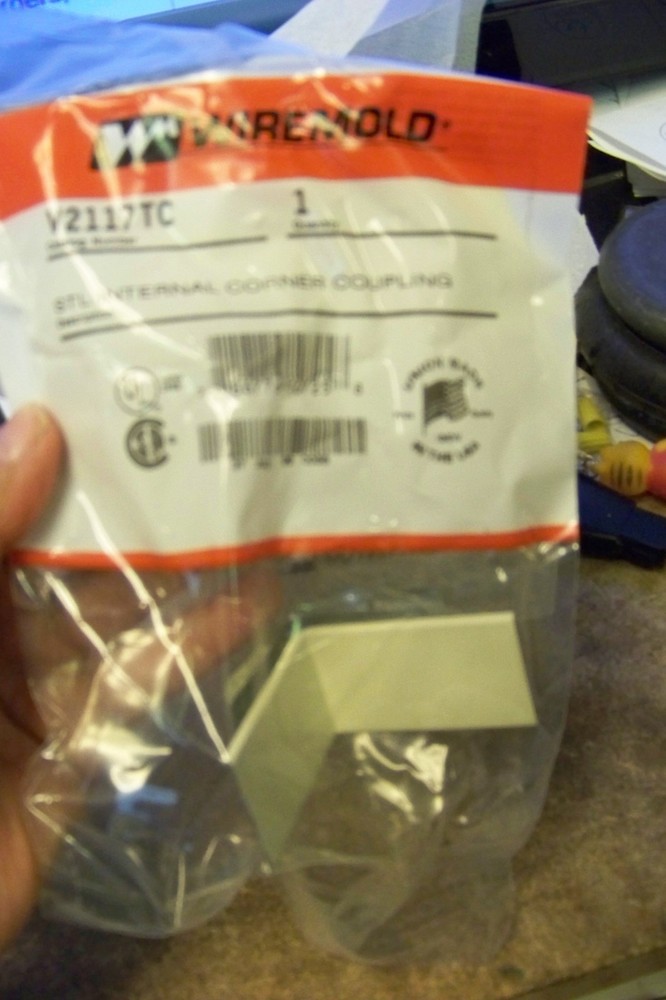 Wiremold V2117TC 2100 Raceway Internal Corner Coupling