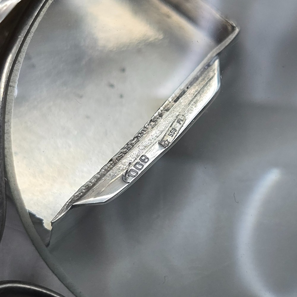 Antique Small Continental 800 Silver Pill Box Snuff Box