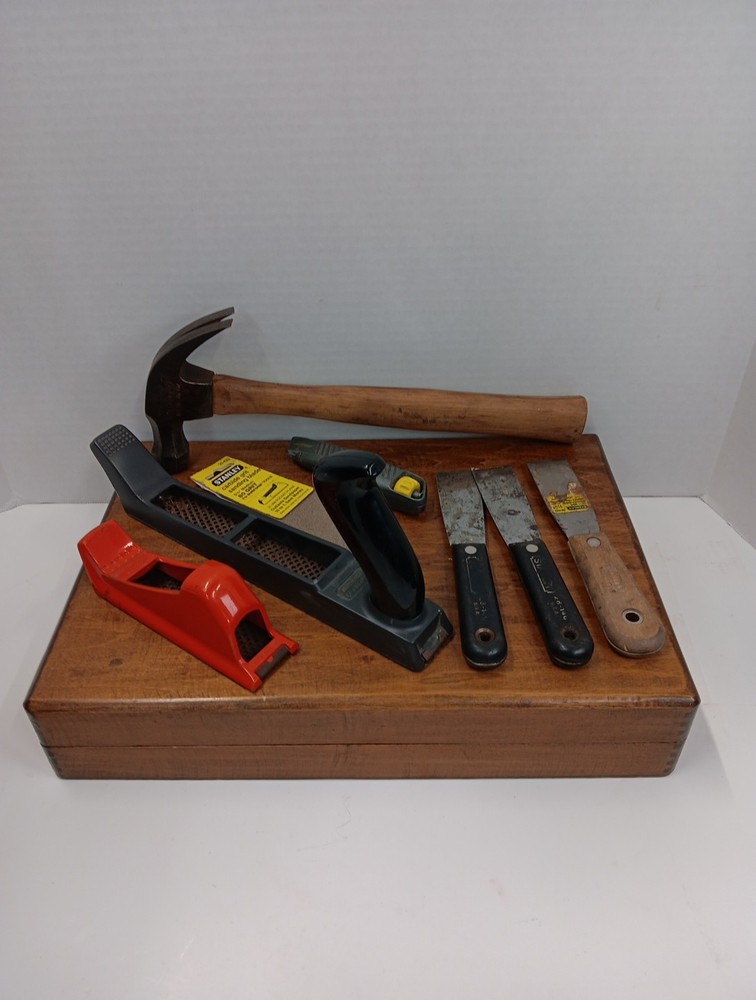LOT Of 8 STANLEY TOOLS.