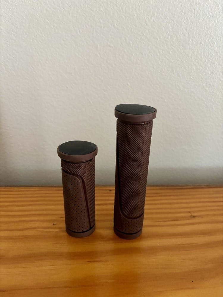 Brown Bicycle Saddle And Handlebar Grips