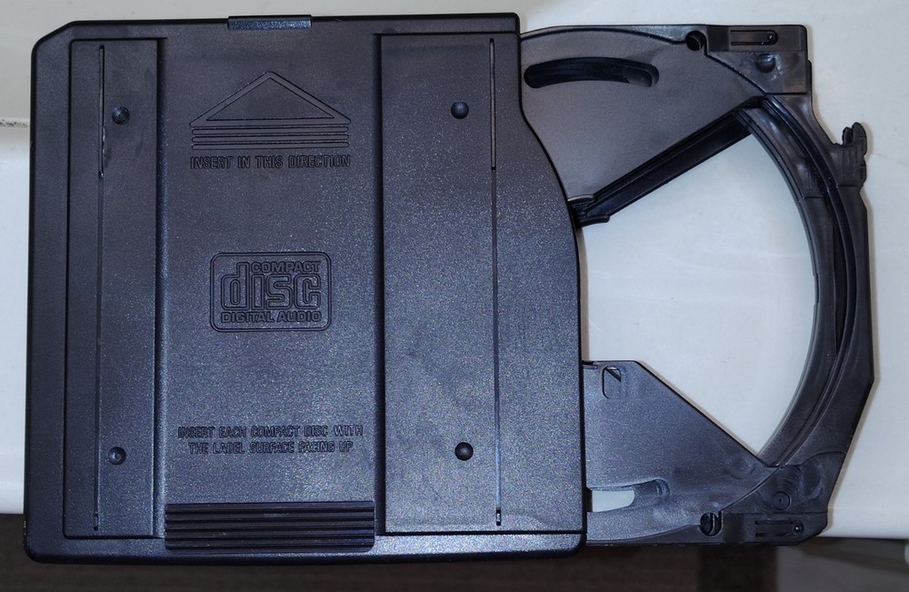6 Disc Changer Designed by Alpine Japan CD. In Good Condition.