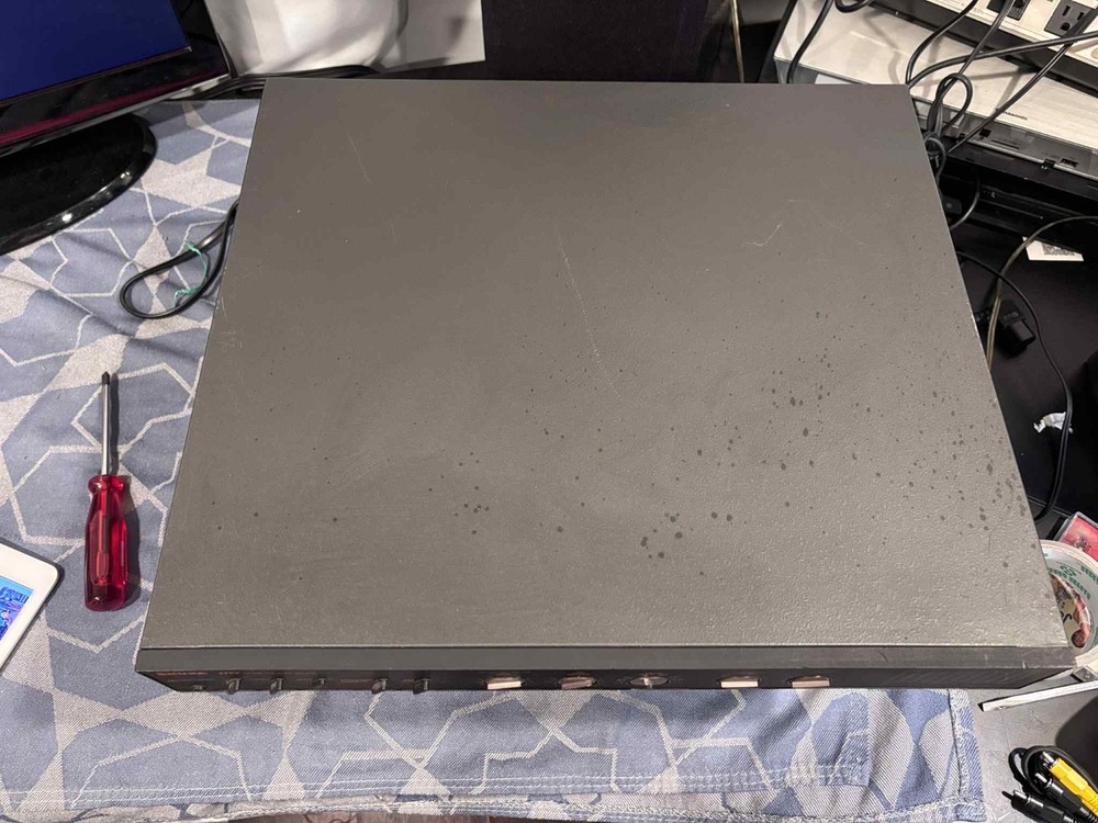 Shure HTS 5000 Surround Sound Audio Processor